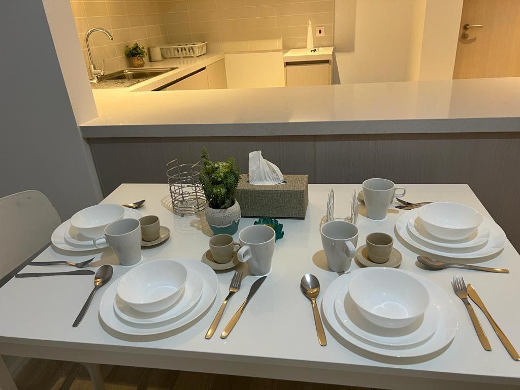 Apartment Next To Yas Island's Gems - Canal+pool View
